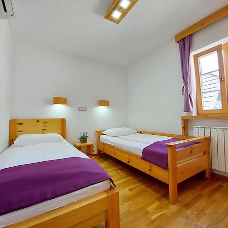 Bed and Breakfast Plitvice Etno House I à Plitvička Jezera Extérieur photo