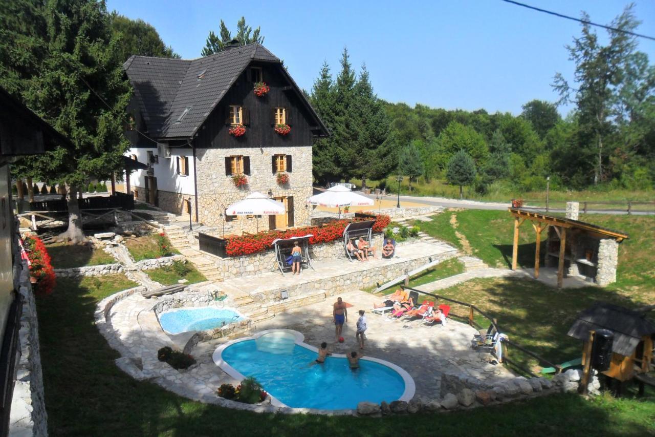 Bed and Breakfast Plitvice Etno House I à Plitvička Jezera Extérieur photo