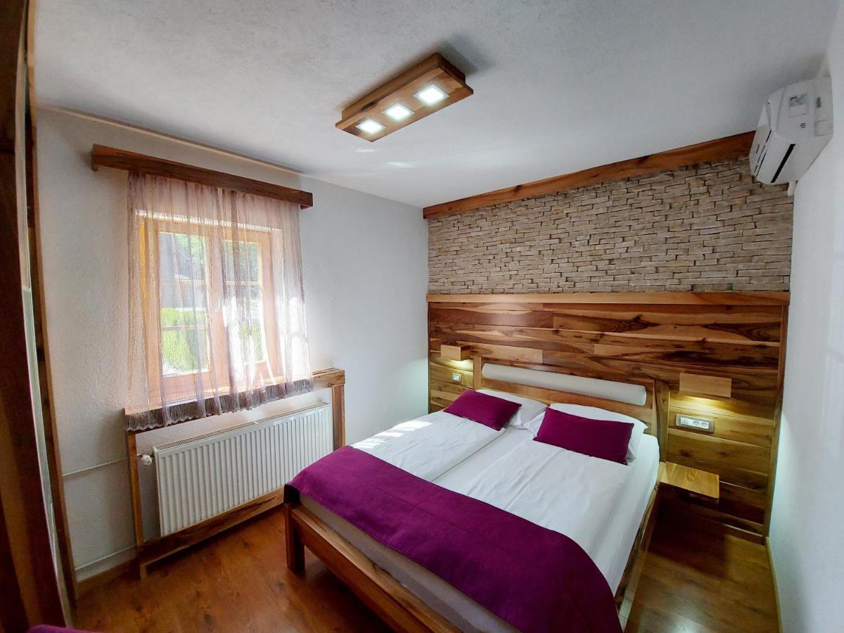 Bed and Breakfast Plitvice Etno House I à Plitvička Jezera Extérieur photo