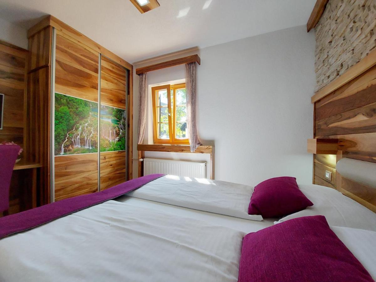 Bed and Breakfast Plitvice Etno House I à Plitvička Jezera Extérieur photo