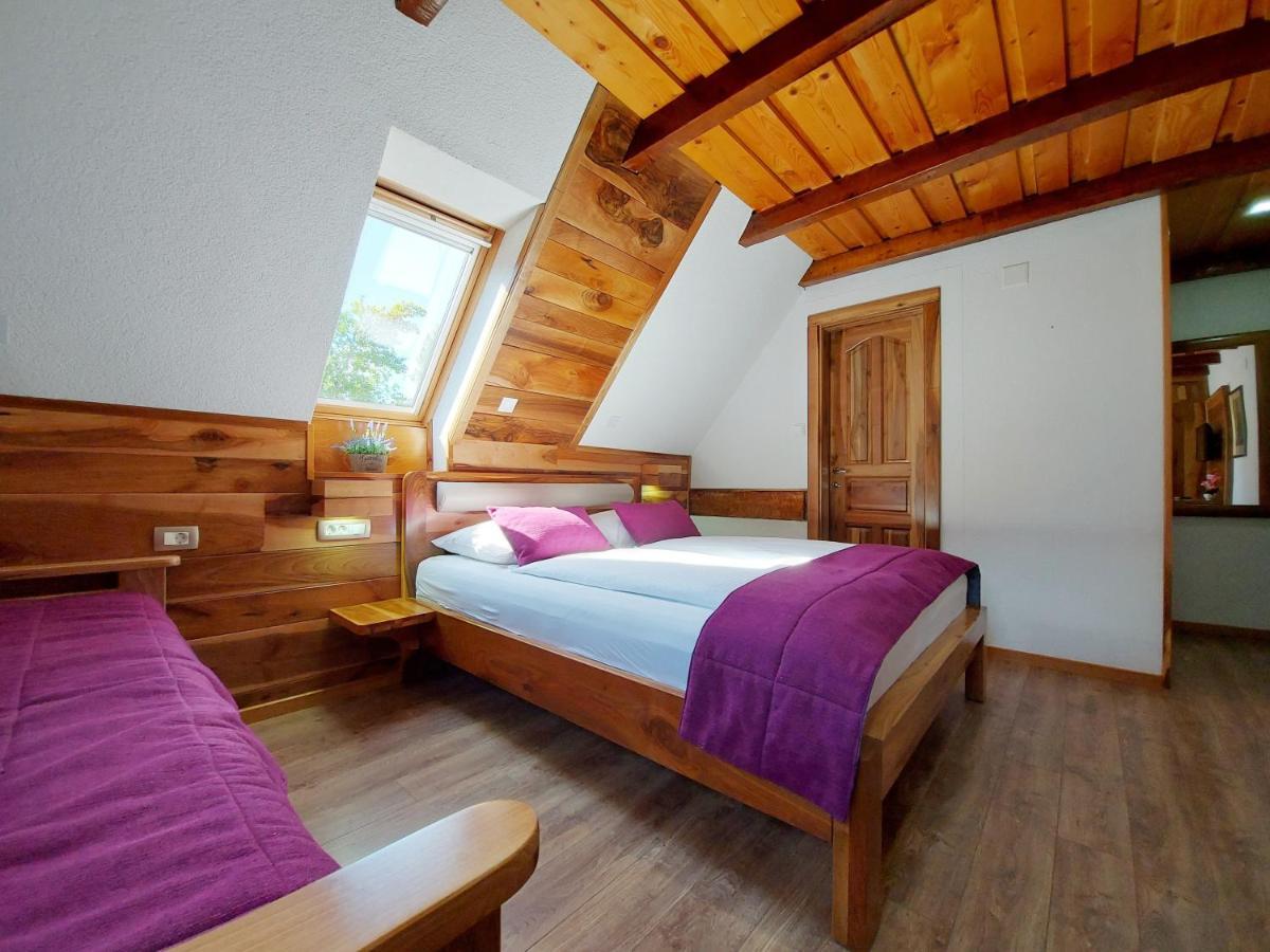 Bed and Breakfast Plitvice Etno House I à Plitvička Jezera Extérieur photo