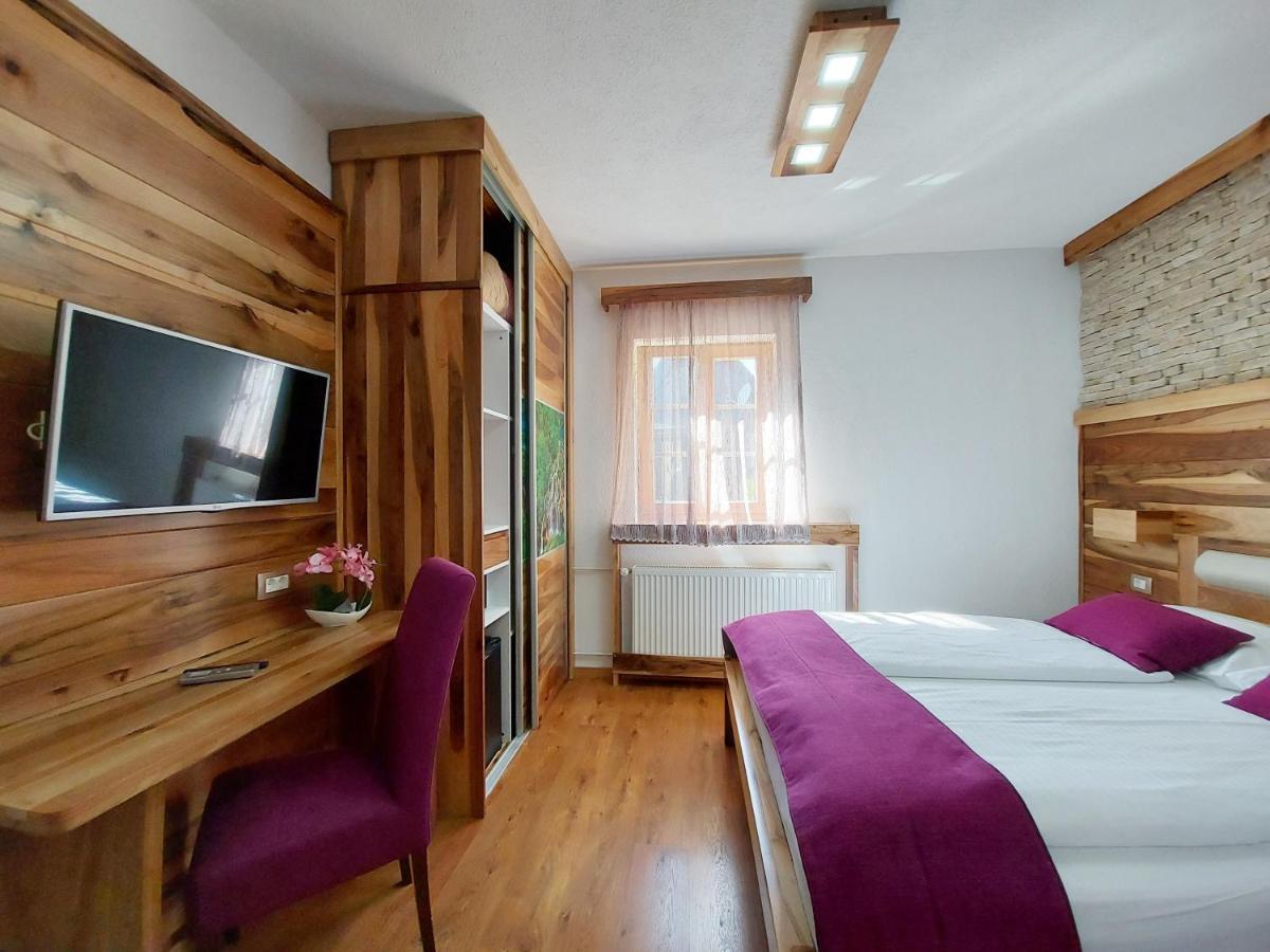 Bed and Breakfast Plitvice Etno House I à Plitvička Jezera Extérieur photo
