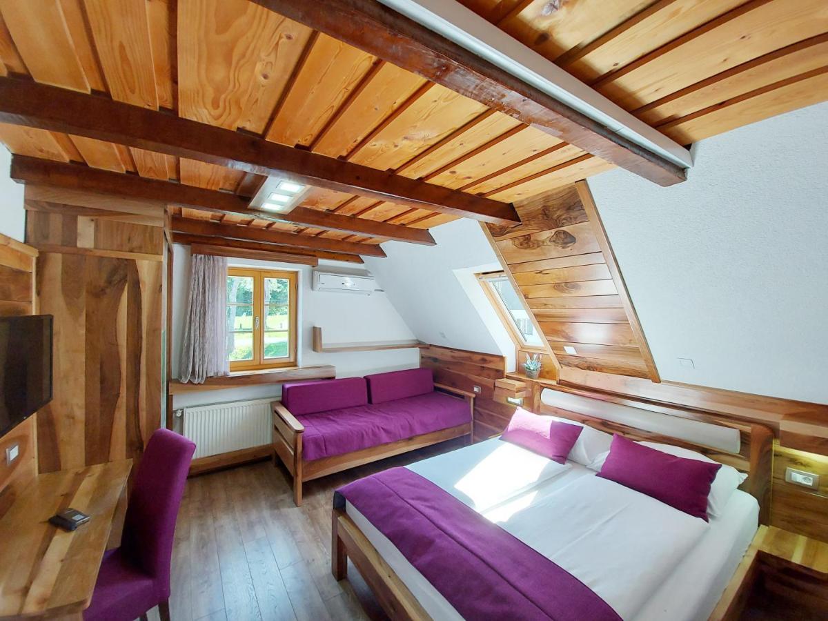 Bed and Breakfast Plitvice Etno House I à Plitvička Jezera Extérieur photo