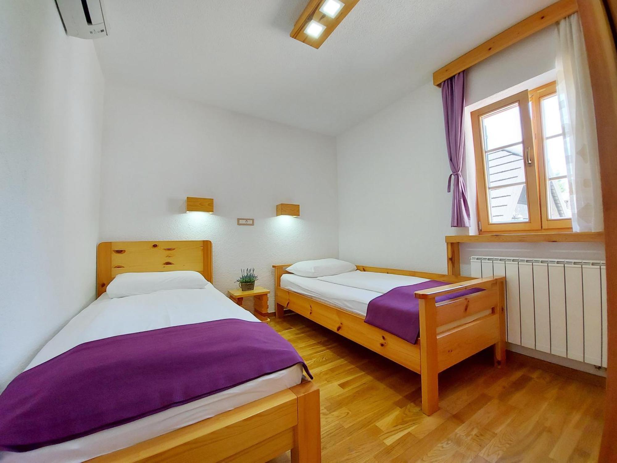 Bed and Breakfast Plitvice Etno House I à Plitvička Jezera Extérieur photo